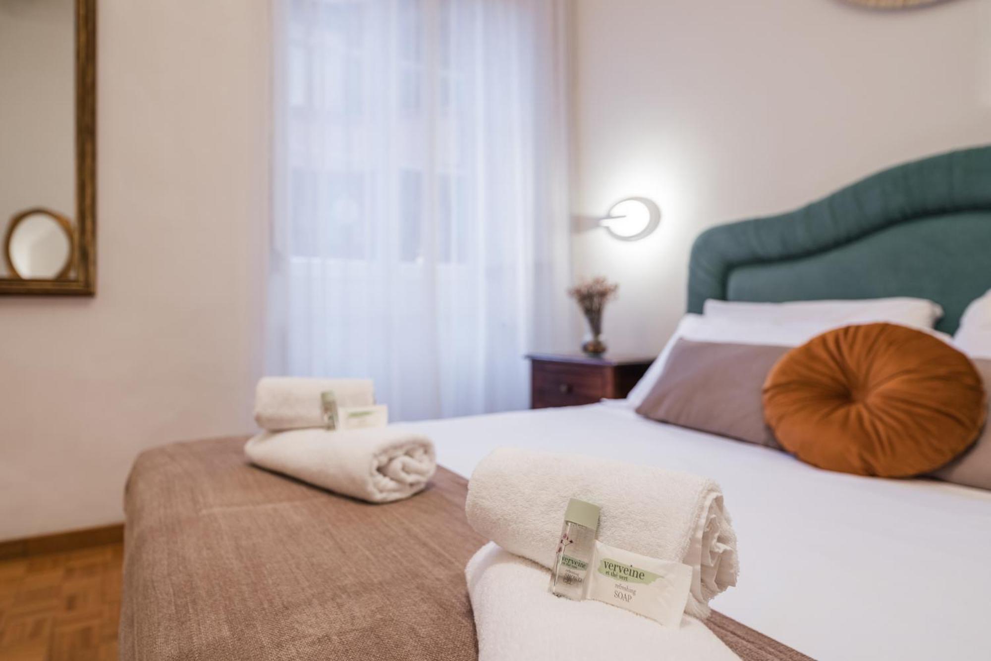 Apartament Carla Luxury House Rzym Zewnętrze zdjęcie
